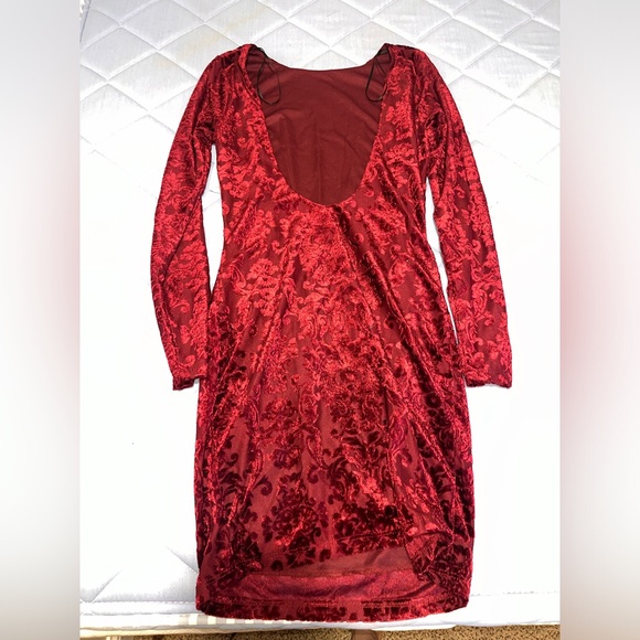 Dress - Picture 2 of 2